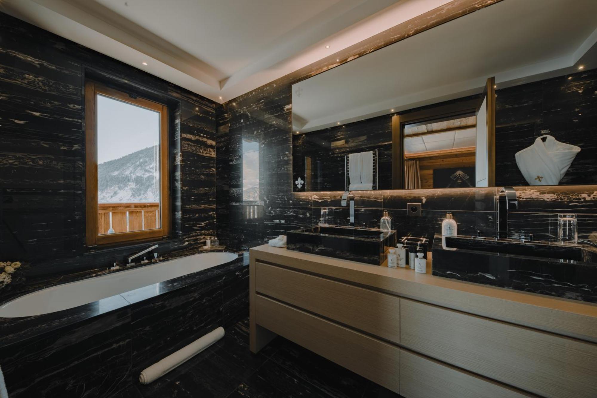 Ultima Hotel Courchevel Bagian luar foto