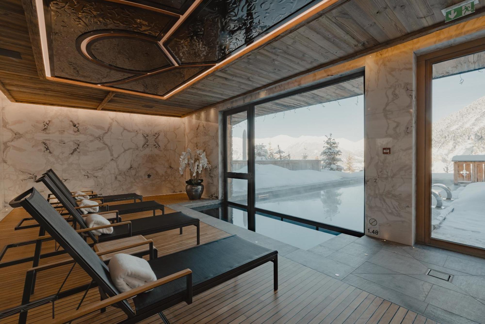 Ultima Hotel Courchevel Bagian luar foto